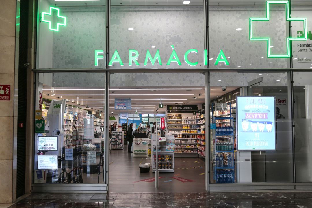 Una farmacia en Barcelona. Una farmacia en Barcelona.