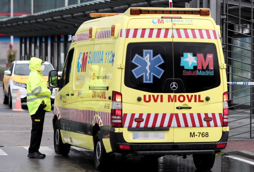 Una ambulancia del SUMMA 112 llega a Ifema Una ambulancia del SUMMA 112 llega a Ifema