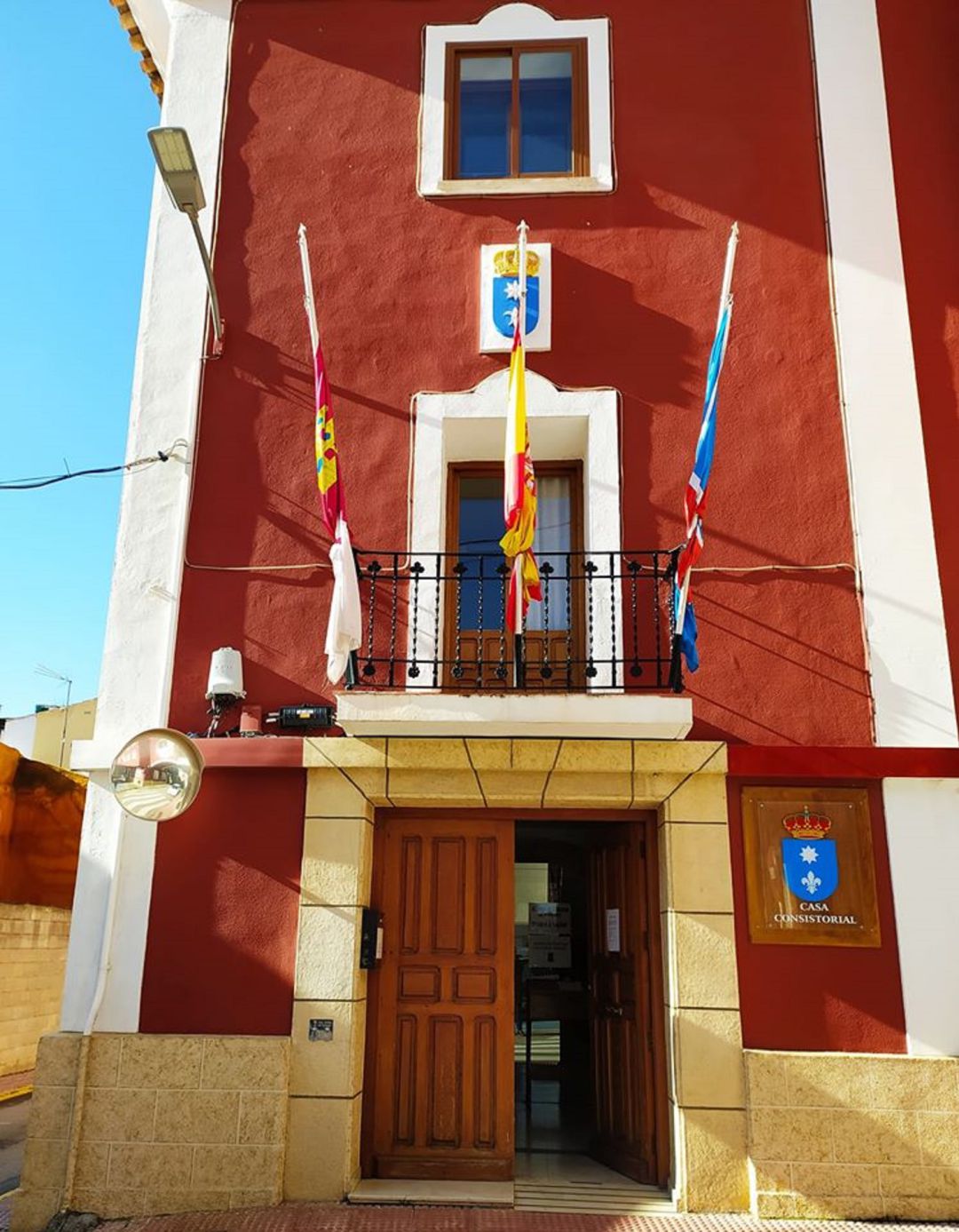 Banderas a media asta en Motilla del Palancar Banderas a media asta en Motilla del Palancar