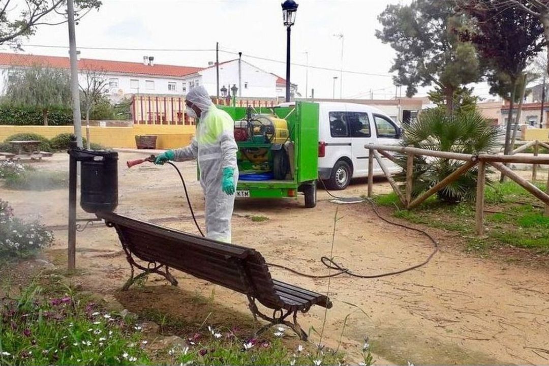 Desinfección de espacios públicos Desinfección de espacios públicos