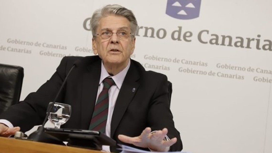 Pérez descarta un "cambio radical" en Sanidad pero aboga por un "mando único"