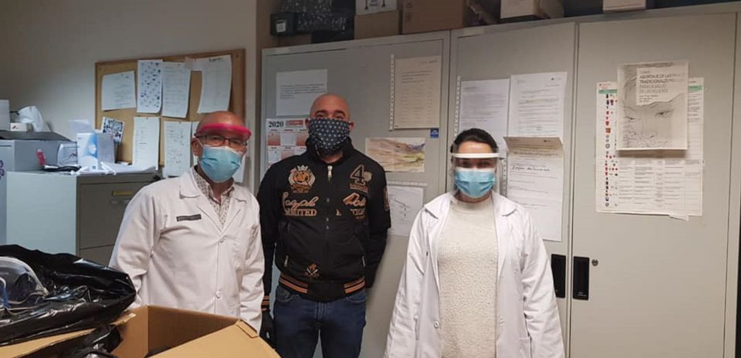 El Centro de Salud de Novelda ya cuenta con las viseras protectoras El Centro de Salud de Novelda ya cuenta con las viseras protectoras