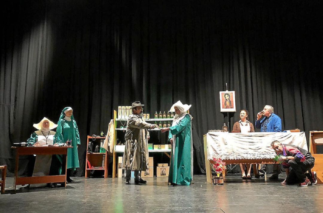 Imagen de archivo de una representación teatral Imagen de archivo de una representación teatral