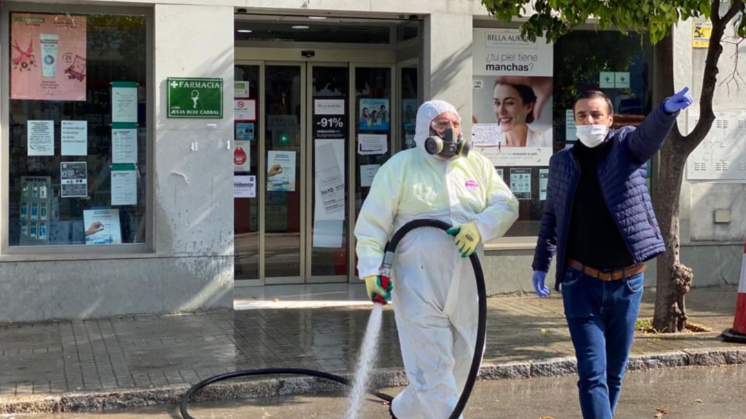 El Ayuntamiento asume las labores de limpieza y de desinfección en Estella