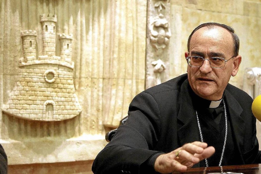 El obispo de Salamanca, Carlos López. El obispo de Salamanca, Carlos López.