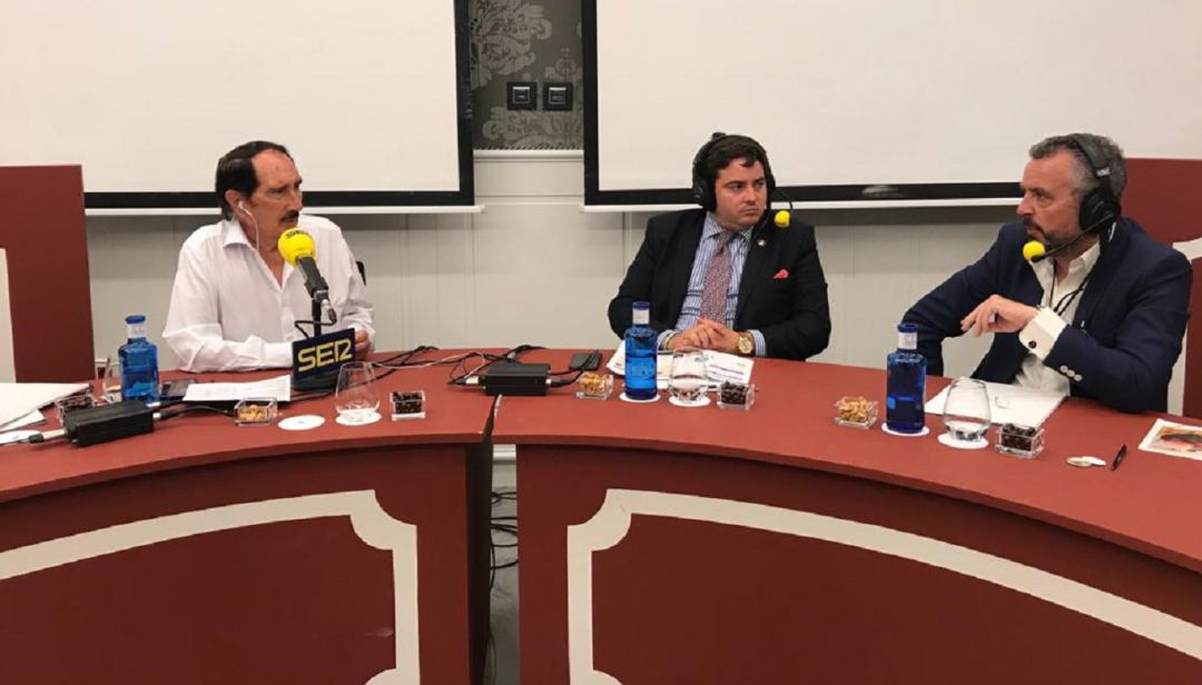 De izquierda a derecha, Manolo Molés, José Manuel Peña y Paco García De izquierda a derecha, Manolo Molés, José Manuel Peña y Paco García