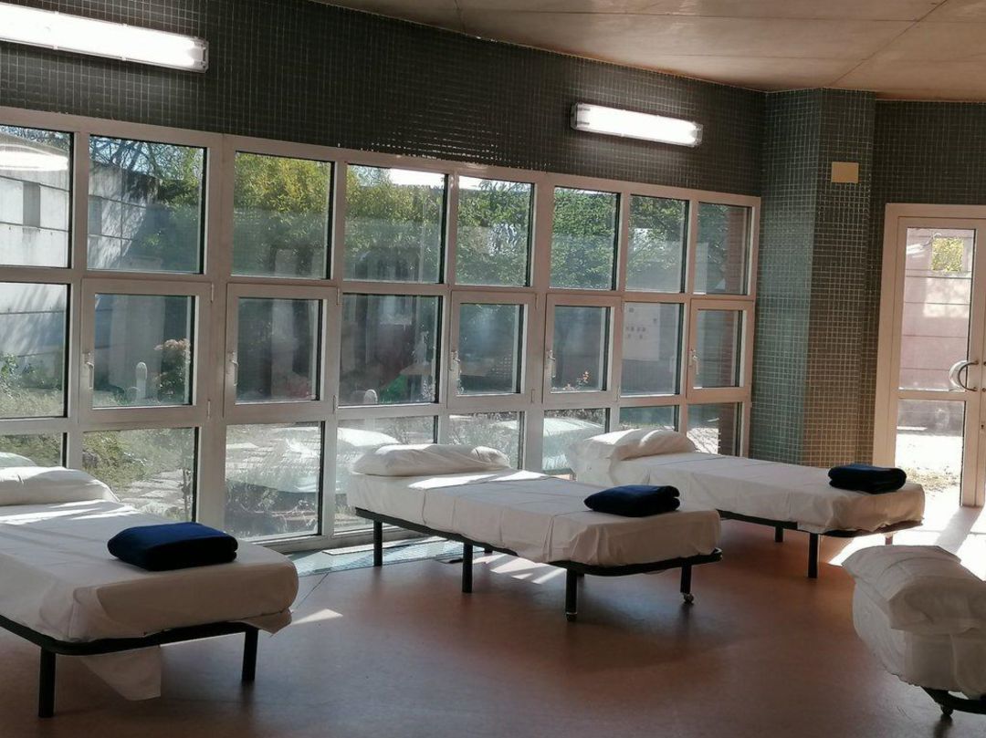 Camas instaladas en el gimnasio del Hospital Fundación Alcorcón Camas instaladas en el gimnasio del Hospital Fundación Alcorcón