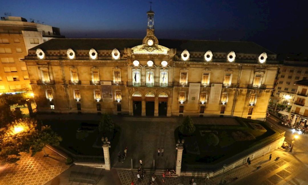Sede de la Diputación de Jaén en una edición anterior de la Hora del Planeta. Sede de la Diputación de Jaén en una edición anterior de la Hora del Planeta.