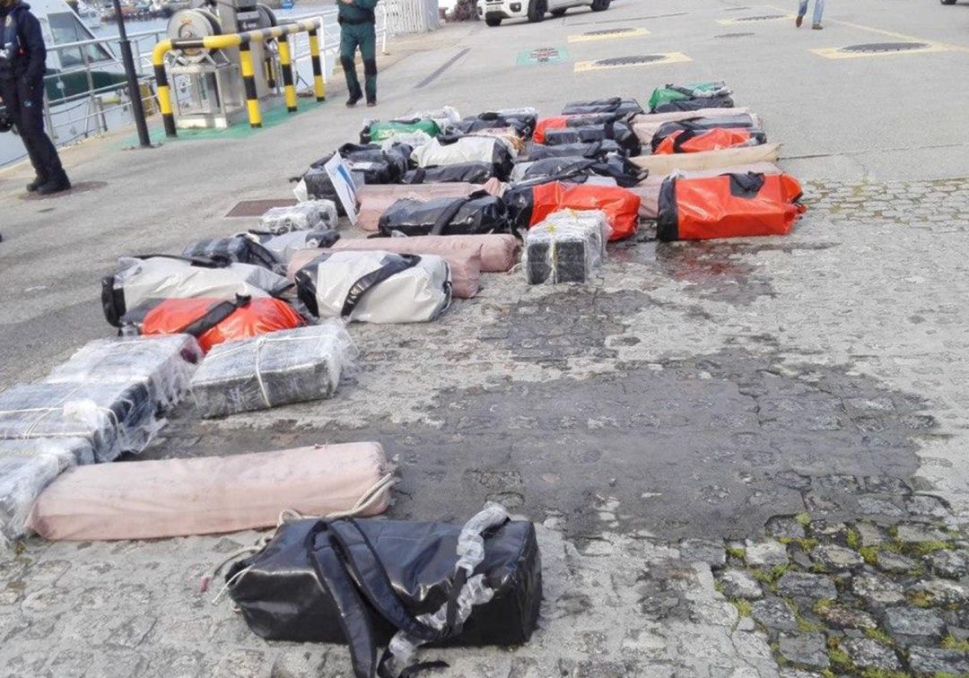 Incautan más de 2.500 kilos de cocaína en una espectacular persecución por la ría de Arousa