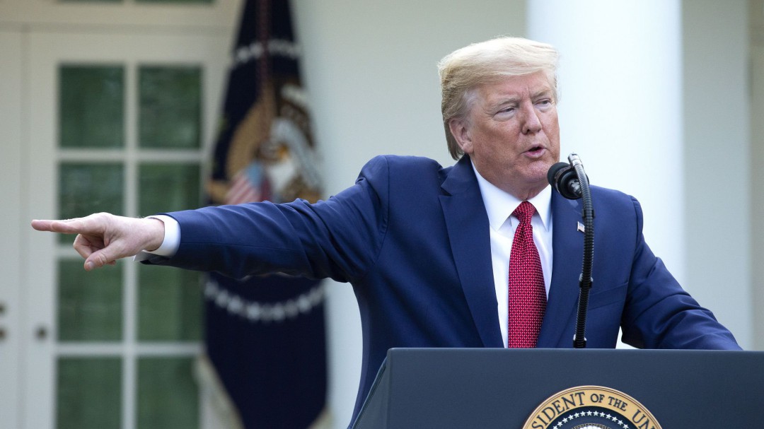 Trump asegura estar ayudando "mucho" a España ante el coronavirus