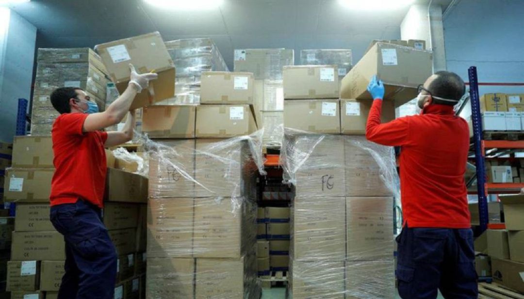 Material sanitario llegando a España Material sanitario llegando a España