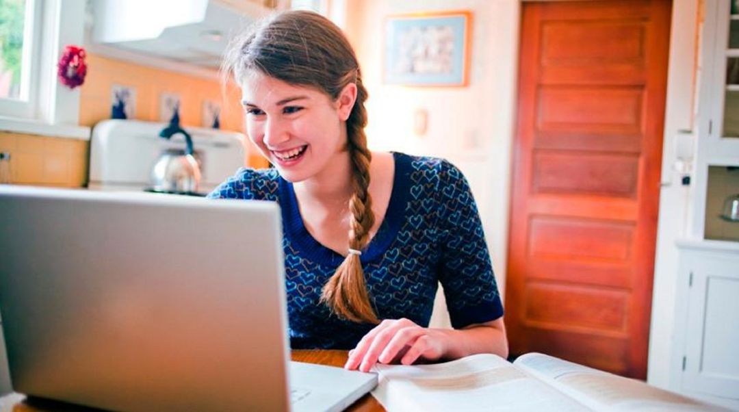 Estudiante desde casa. Estudiante desde casa.