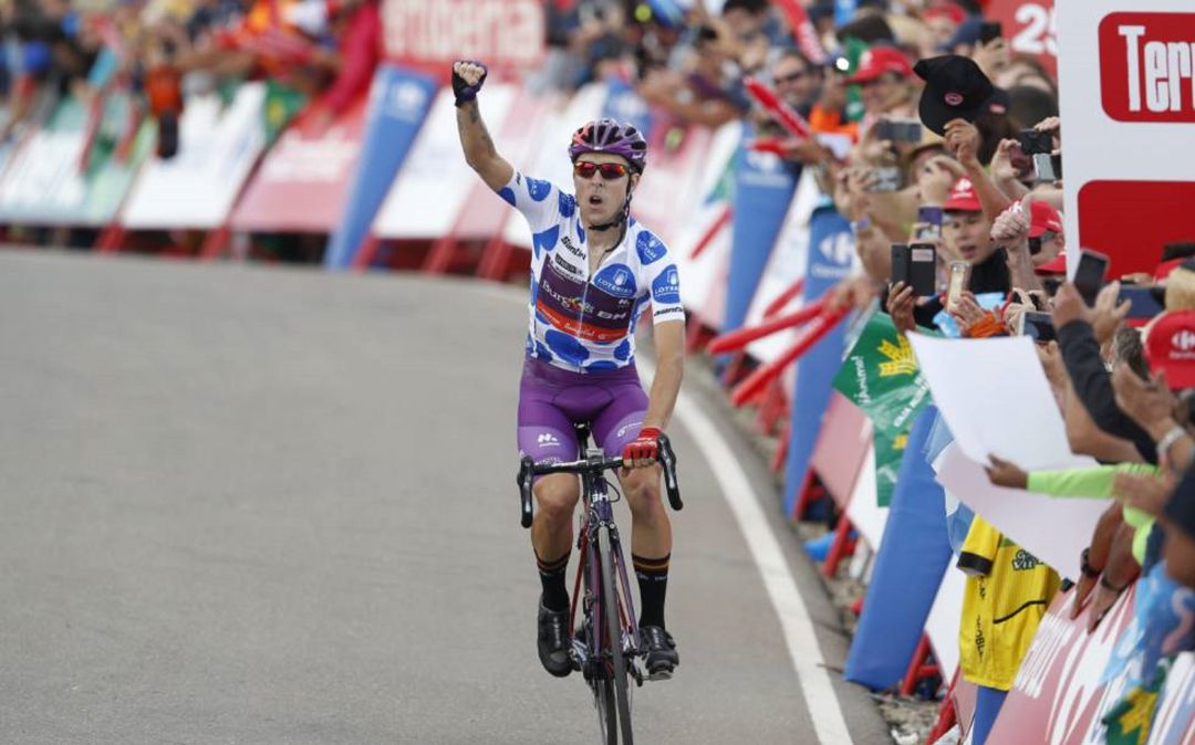 Ángel Madrazo celebra su victoria de etapa en La Vuelta Ángel Madrazo celebra su victoria de etapa en La Vuelta
