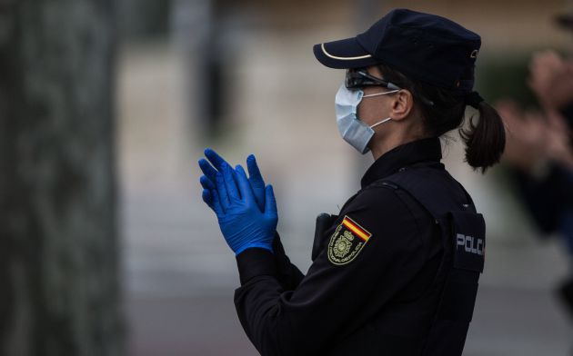 Puerta principal de la Fundación Jiménez Díaz en el término de la segunda semana de confinamiento del estado de alarma por coronavirus Puerta principal de la Fundación Jiménez Díaz en el término de la segunda semana de confinamiento del estado de alarma por coronavirus
