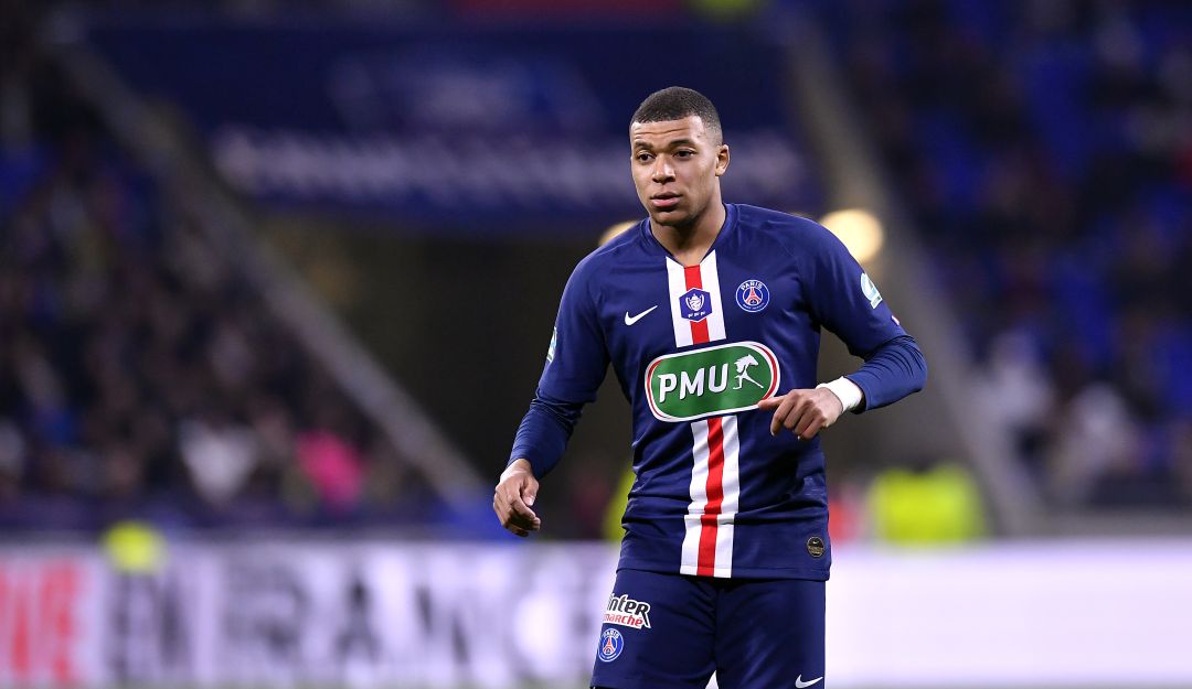 Mbappé, en un partido del PSG antes del parón del fútbol por la crisis del coronavirus. Mbappé, en un partido del PSG antes del parón del fútbol por la crisis del coronavirus.