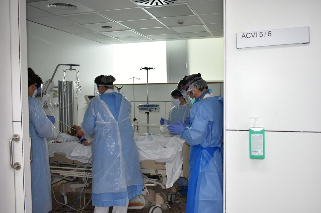 El Hospital de Hellín pidió a Murcia poder trasladar dos pacientes de UCI El Hospital de Hellín pidió a Murcia poder trasladar dos pacientes de UCI