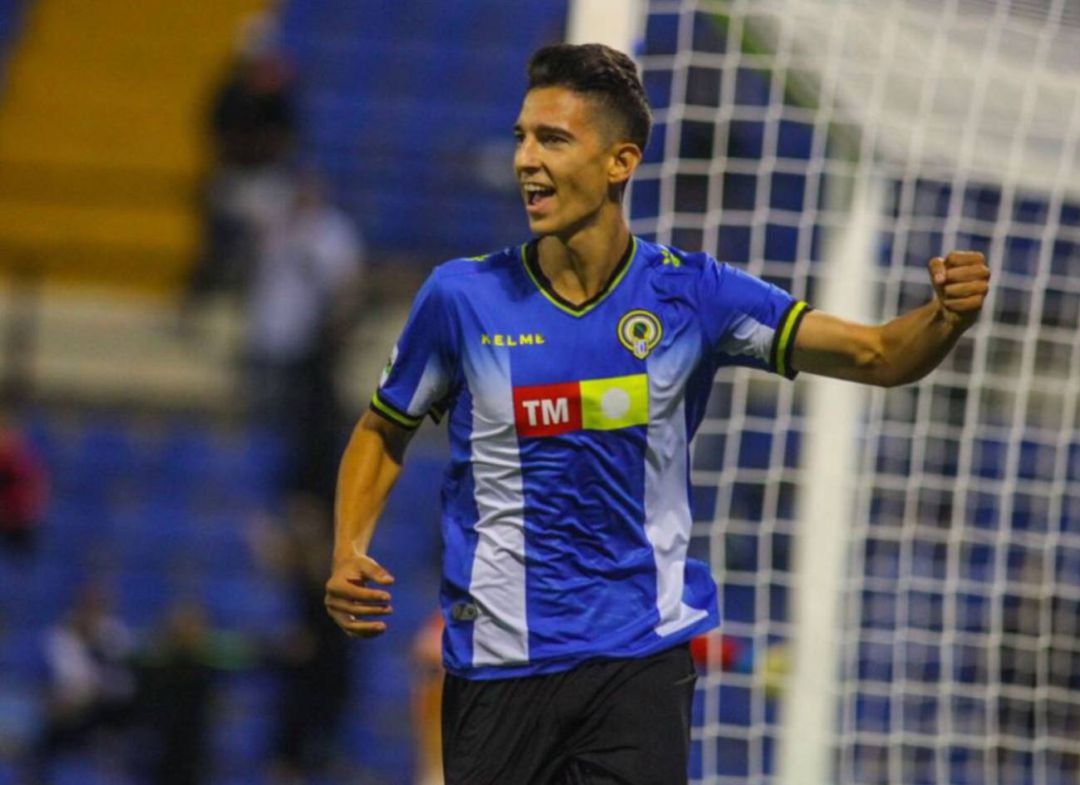 Alejandro Tarí celebra su gol Alejandro Tarí celebra su gol