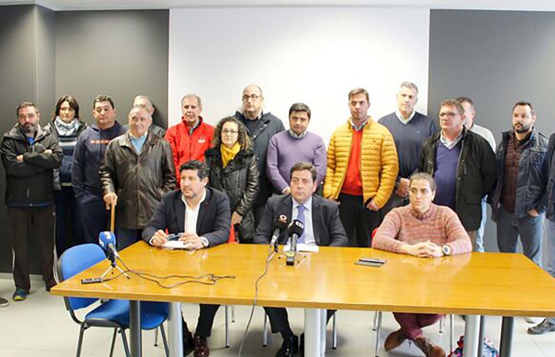 Representantes de diferentes clubes de la ciudad. Representantes de diferentes clubes de la ciudad.