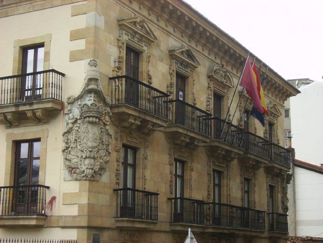 Las dependencias de la Policía Municipal se encuentran en los bajos de la casa consistorial Las dependencias de la Policía Municipal se encuentran en los bajos de la casa consistorial