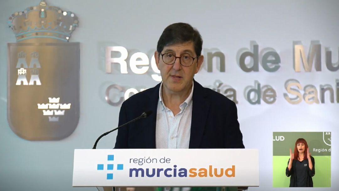 El consejero de Salud, Manuel Villegas, durante la rueda de prensa de este martes, 31 de marzo El consejero de Salud, Manuel Villegas, durante la rueda de prensa de este martes, 31 de marzo