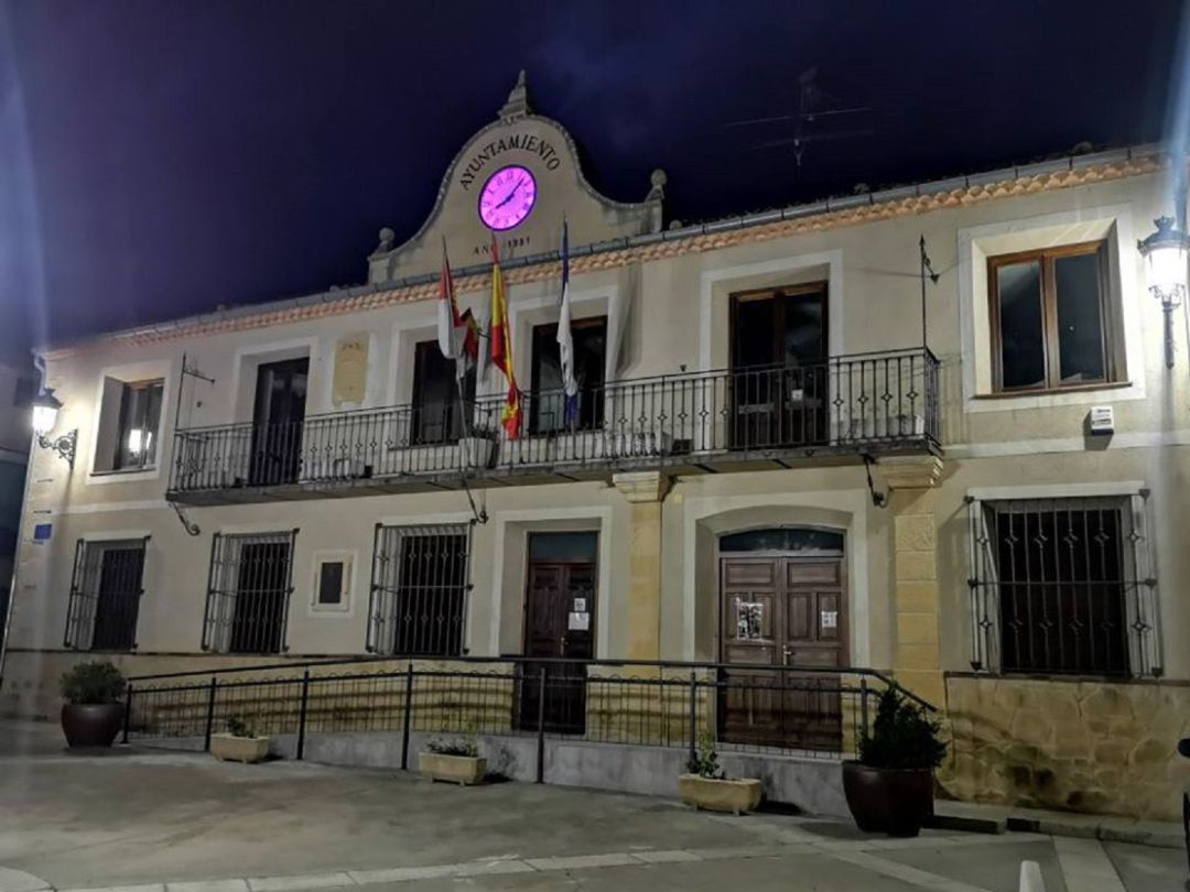Fachada del Ayuntamiento de Bernuy de Porreros Fachada del Ayuntamiento de Bernuy de Porreros