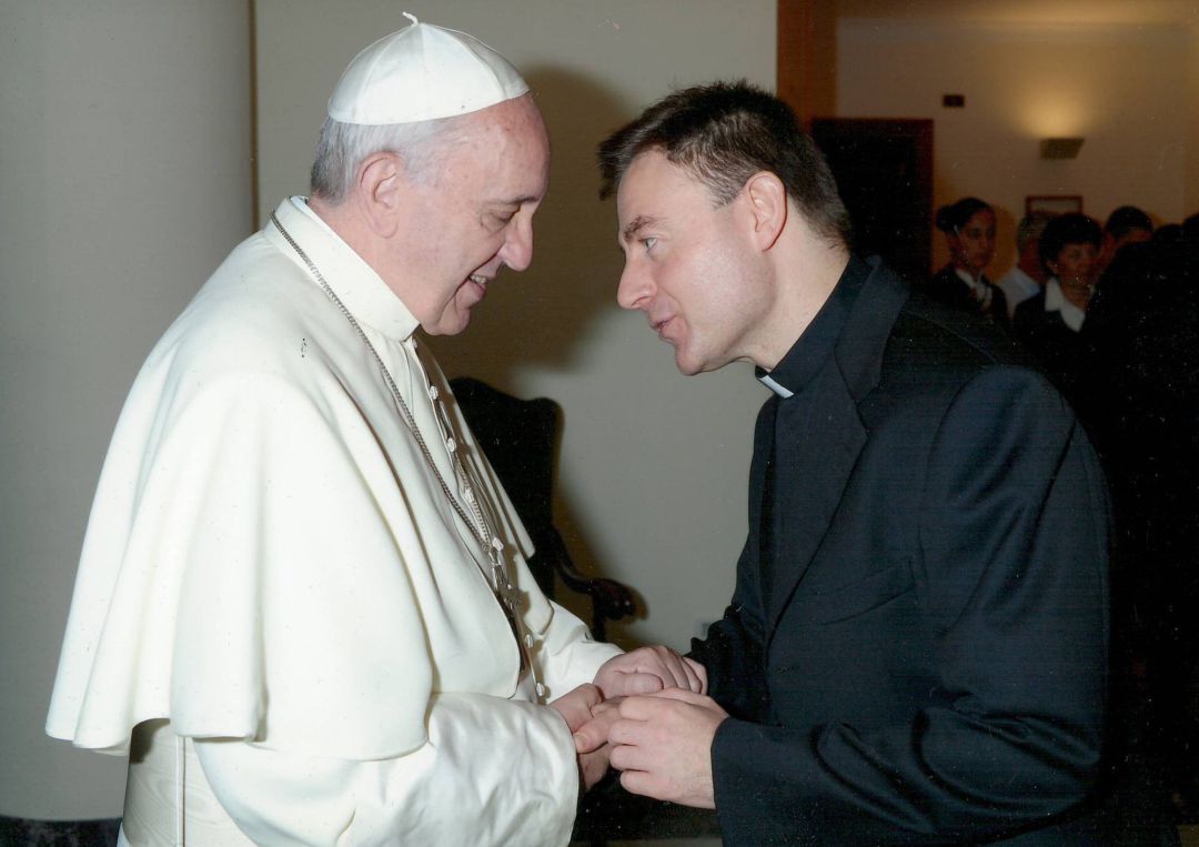 El Papa y el recién nombrado arzobispo de Nasai y nuncio apostólico en Sudán e Eritrea, Luis Miguel Muñoz.
ARCHIDIÓCESIS DE TOLEDO
El Papa y el recién nombrado arzobispo de Nasai y nuncio apostólico en Sudán e Eritrea, Luis Miguel Muñoz.
ARCHIDIÓCESIS DE TOLEDO
