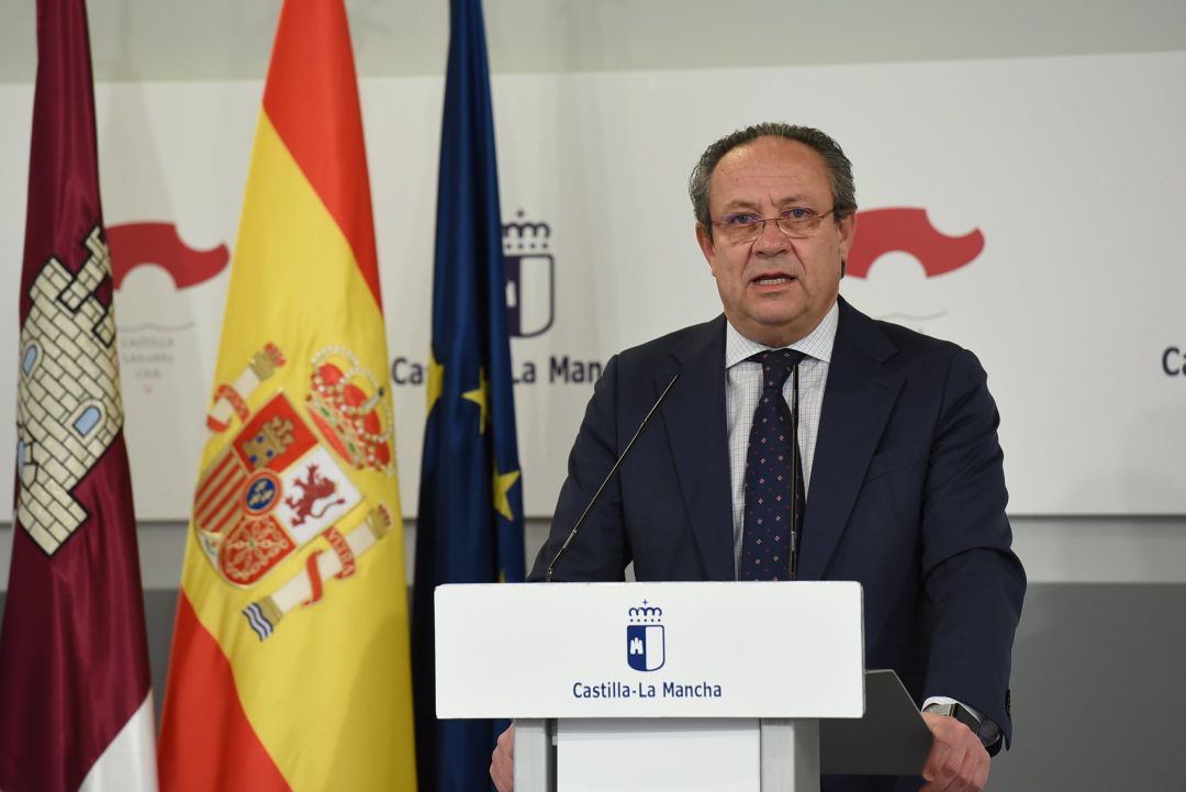 Juan Alfonso Ruíz Molina Consejero de Hacienda y Administraciones Públicas Juan Alfonso Ruíz Molina Consejero de Hacienda y Administraciones Públicas