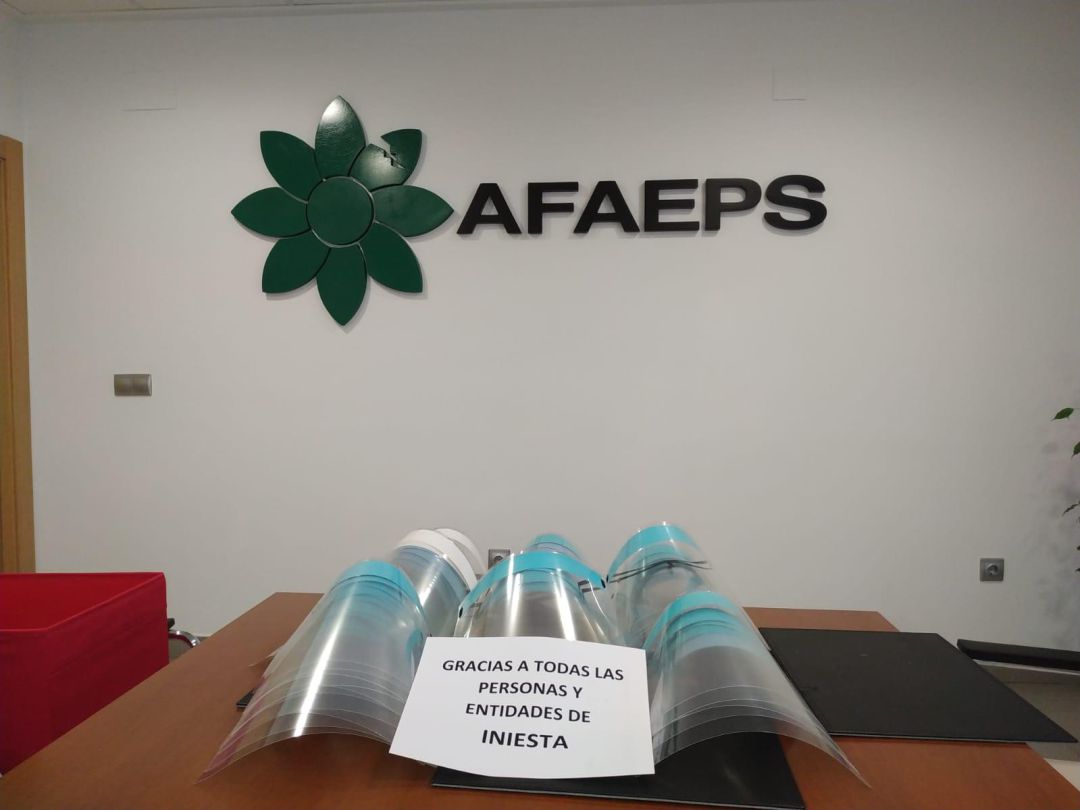 Pantallas donadas a AFAEPS Pantallas donadas a AFAEPS