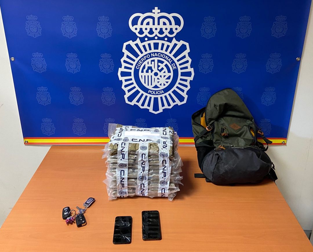 Imagen de la droga intervenida. Imagen de la droga intervenida.
