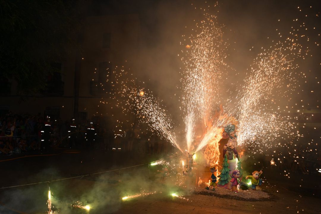 Fogueres de Sant Joan de Xàbia. Fogueres de Sant Joan de Xàbia.