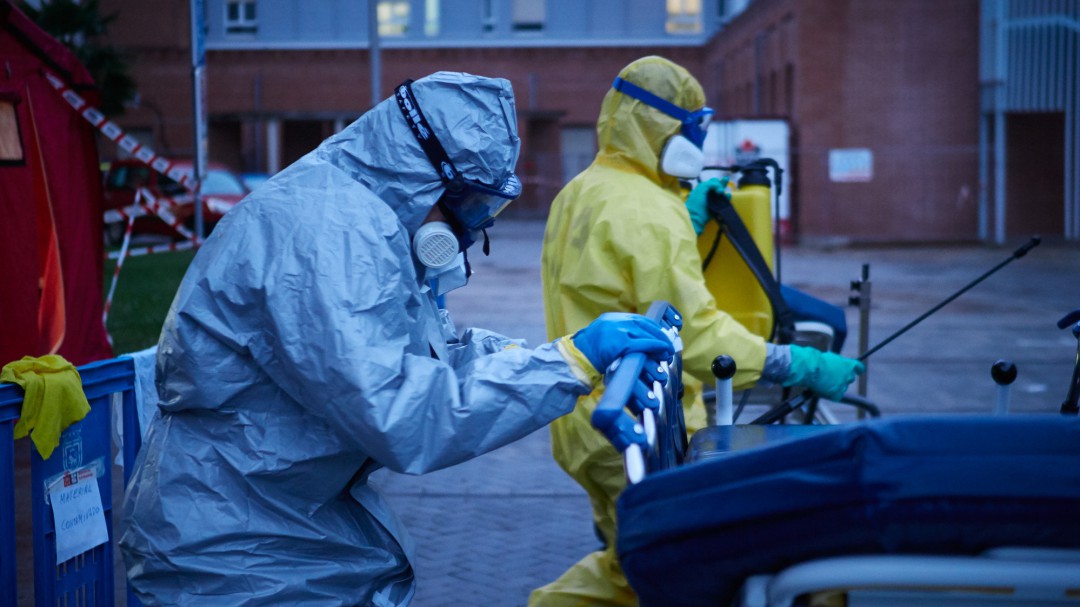 España registra 7.719 nuevos casos por coronavirus y 864 muertos: supera los 100.000 contagiados