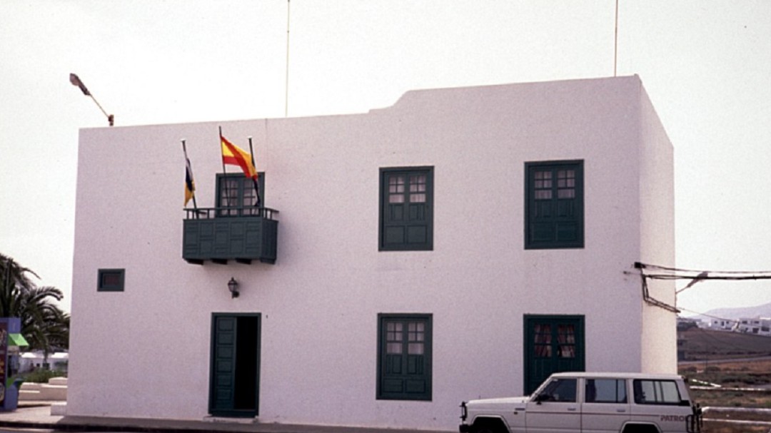 Tinajo y La Laguna, primeros ayuntamientos canarios en plantear una reducción de sueldo