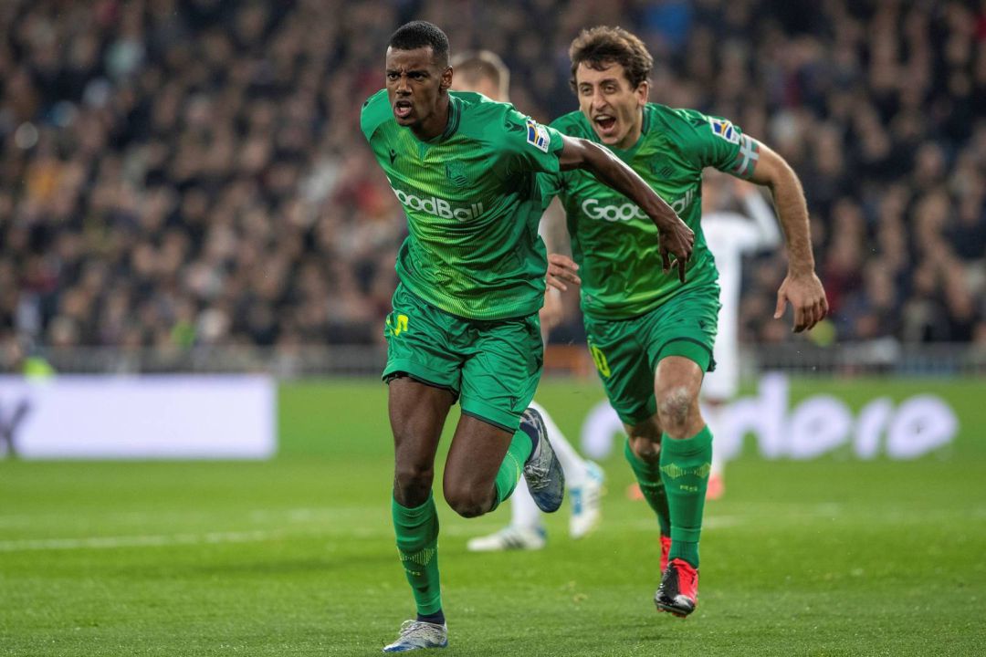 Isak y Oyarzabal celebran uno de los 33 goles que ha marcado el tridente txuri-urdin esta temporada Isak y Oyarzabal celebran uno de los 33 goles que ha marcado el tridente txuri-urdin esta temporada
