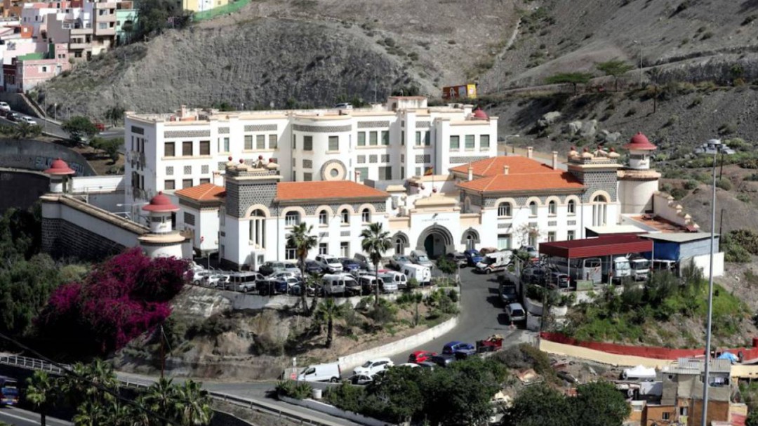 El juez de control del CIE de Barranco Seco prepara un nuevo auto después de que no haya sido desalojado