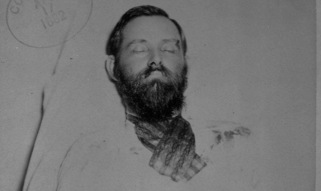 Una imagen de Jesse James muerto, después de haber sido disparado por Robert Ford Una imagen de Jesse James muerto, después de haber sido disparado por Robert Ford