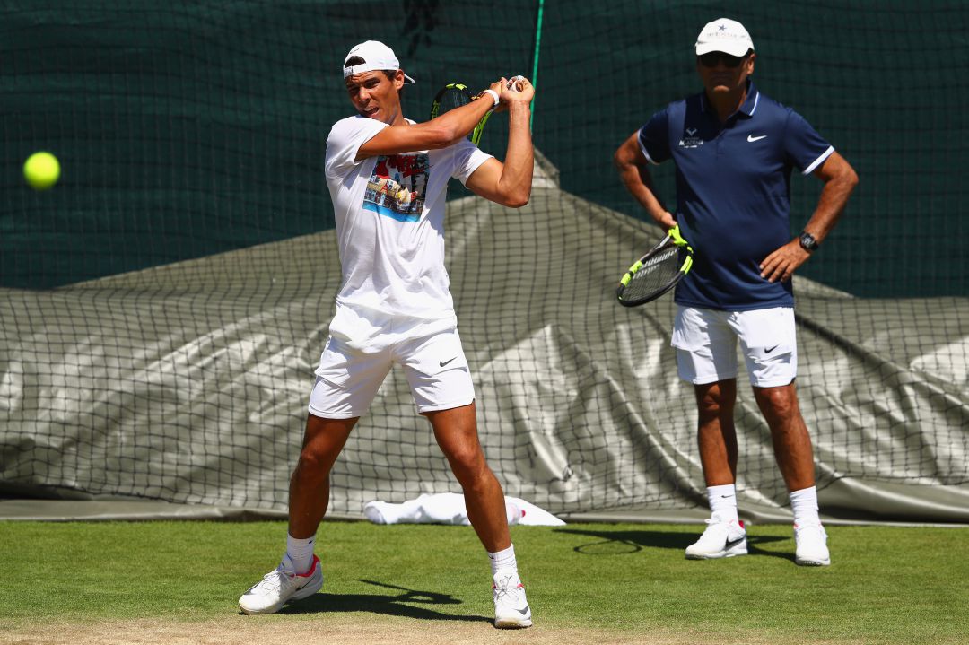 Toni y Rafa Nadal, en una imagen de Wimbledon 2017. Toni y Rafa Nadal, en una imagen de Wimbledon 2017.