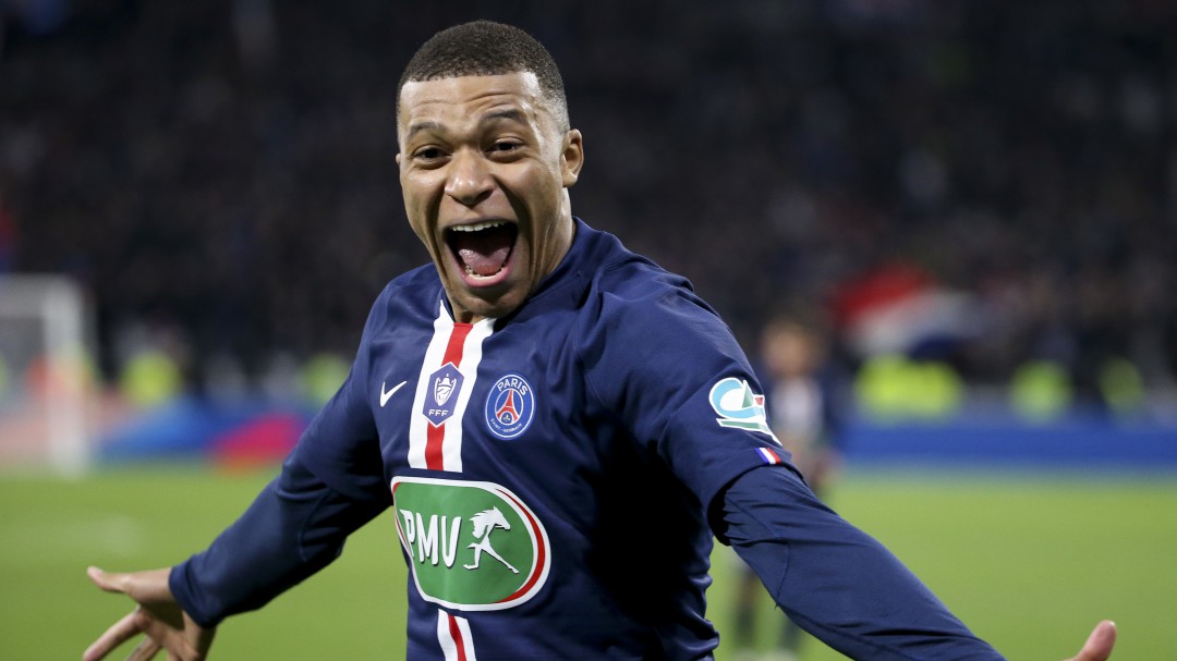 Mbappé mejor que Messi, según el CIES