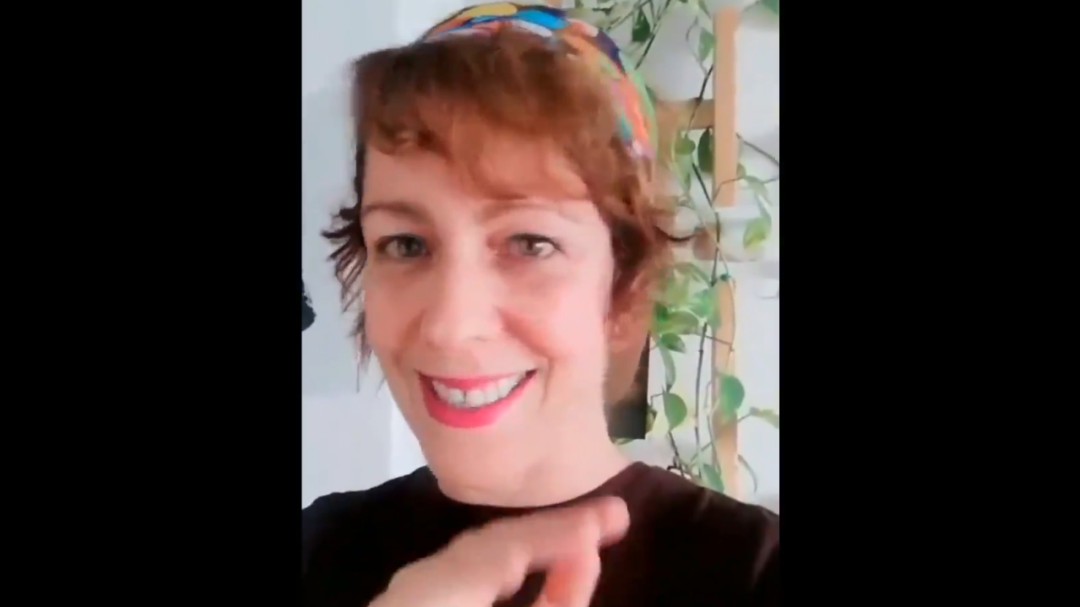 Eva Llorach: "Os odio un poquito por poner por la radio Procuro olvidarte. Me hace llorar"