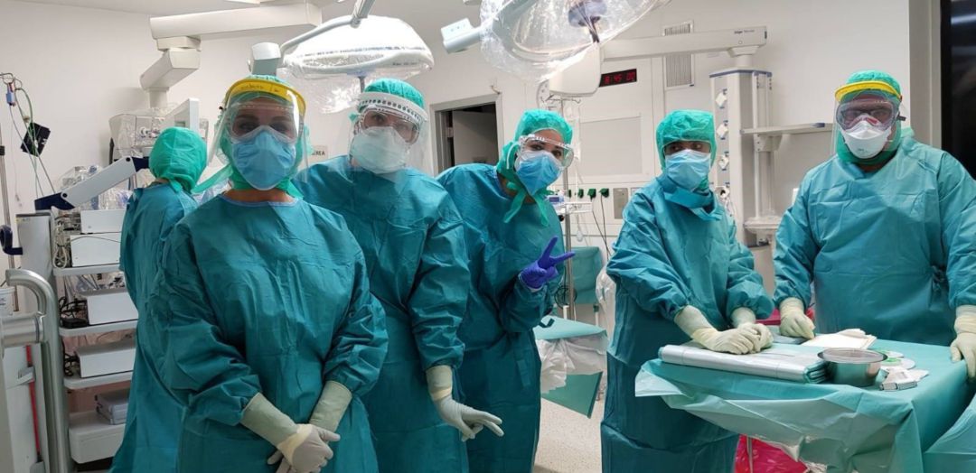 Equipo de intervención en la operación del hospital malagueño Equipo de intervención en la operación del hospital malagueño