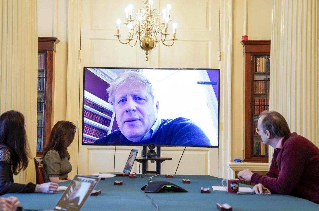 Teleconferencia de Boris Johnson, positivo por coronavirus. Teleconferencia de Boris Johnson, positivo por coronavirus.