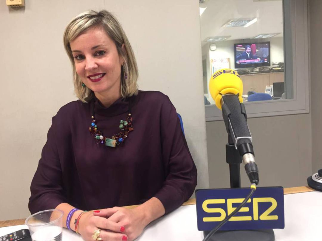 Verónica Martínez en el estudio de la Cadena Ser Verónica Martínez en el estudio de la Cadena Ser