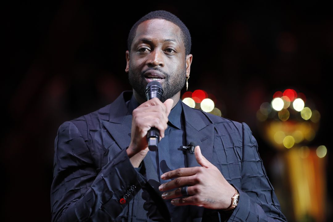 El exjugador Dwyane Wade aseguró que es el momento de pedir a los Estados Unidos "jugar como un equipo" para superar la crisis. El exjugador Dwyane Wade aseguró que es el momento de pedir a los Estados Unidos "jugar como un equipo" para superar la crisis.