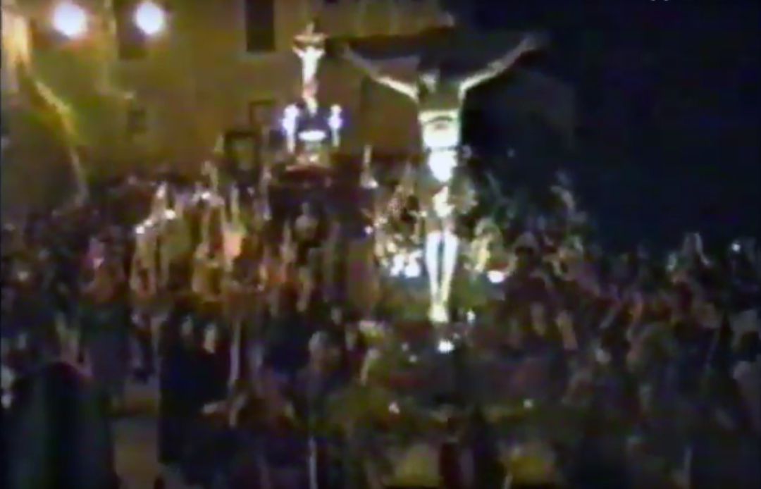 Imagen de la Procesión de los Pasos de 1995 en la Calle San Juan de Segovia Imagen de la Procesión de los Pasos de 1995 en la Calle San Juan de Segovia