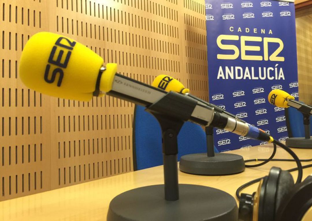 La Cadena SER Andalucía refuerza su liderazgo con 695.000 oyentes diarios La Cadena SER Andalucía refuerza su liderazgo con 695.000 oyentes diarios