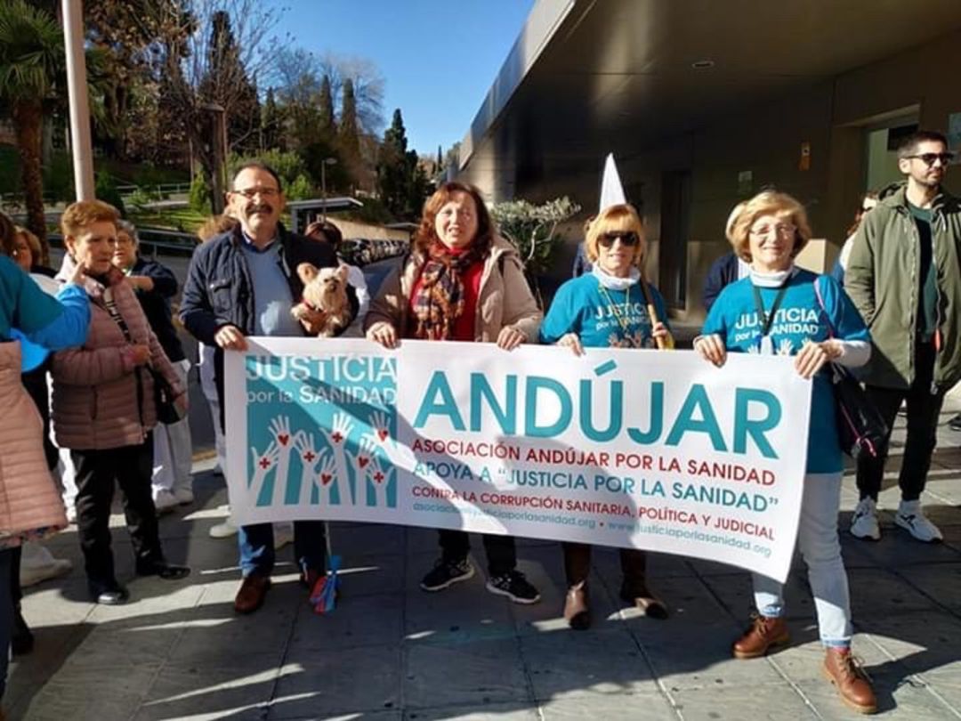 Miembros de la Asociación Andújar por la Sanidad Miembros de la Asociación Andújar por la Sanidad
