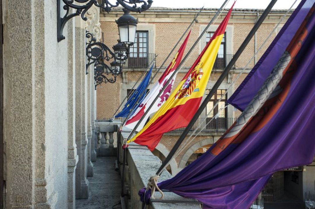 Balcón del Ayuntamiento de Ávila Balcón del Ayuntamiento de Ávila
