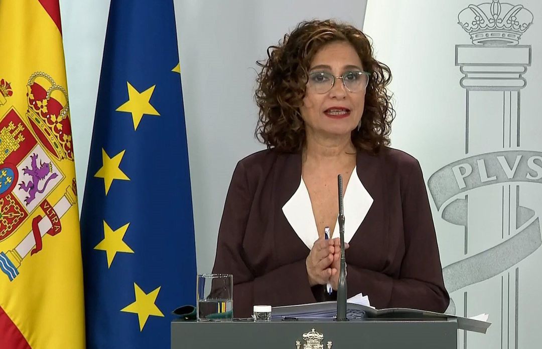 La Ministra de Hacienda y Portavoz del Gobierno, María Jesús Montero, durante la rueda de prensa ofrecida en Madrid tras el Consejo de Ministros celebrado este martes. La Ministra de Hacienda y Portavoz del Gobierno, María Jesús Montero, durante la rueda de prensa ofrecida en Madrid tras el Consejo de Ministros celebrado este martes.