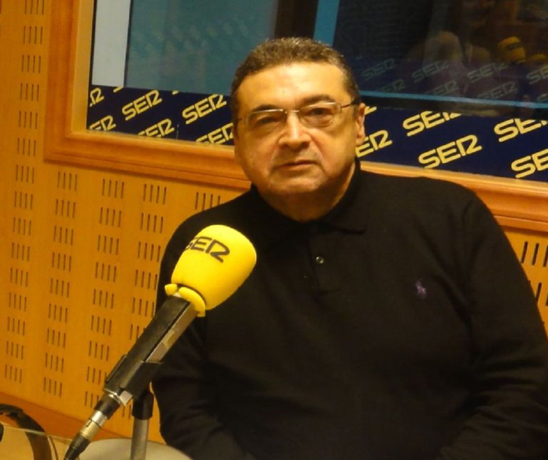 Koldo Méndez en lios antiguos estudios de Radio Bilbao Koldo Méndez en lios antiguos estudios de Radio Bilbao