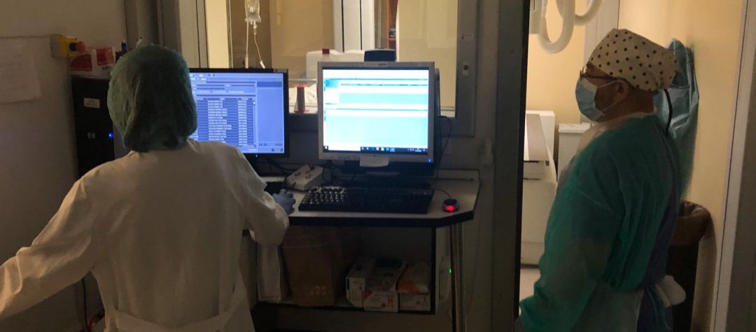 Profesionales sanitarios trabajan en Jaén. Profesionales sanitarios trabajan en Jaén.