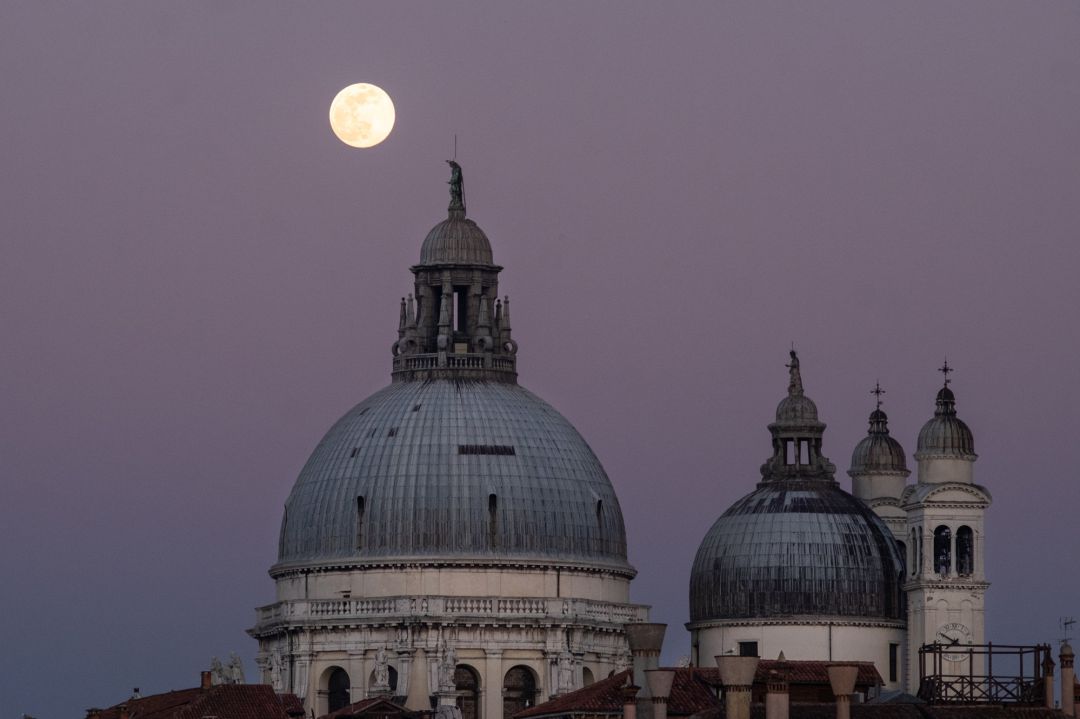 La Luna en Venecia La Luna en Venecia